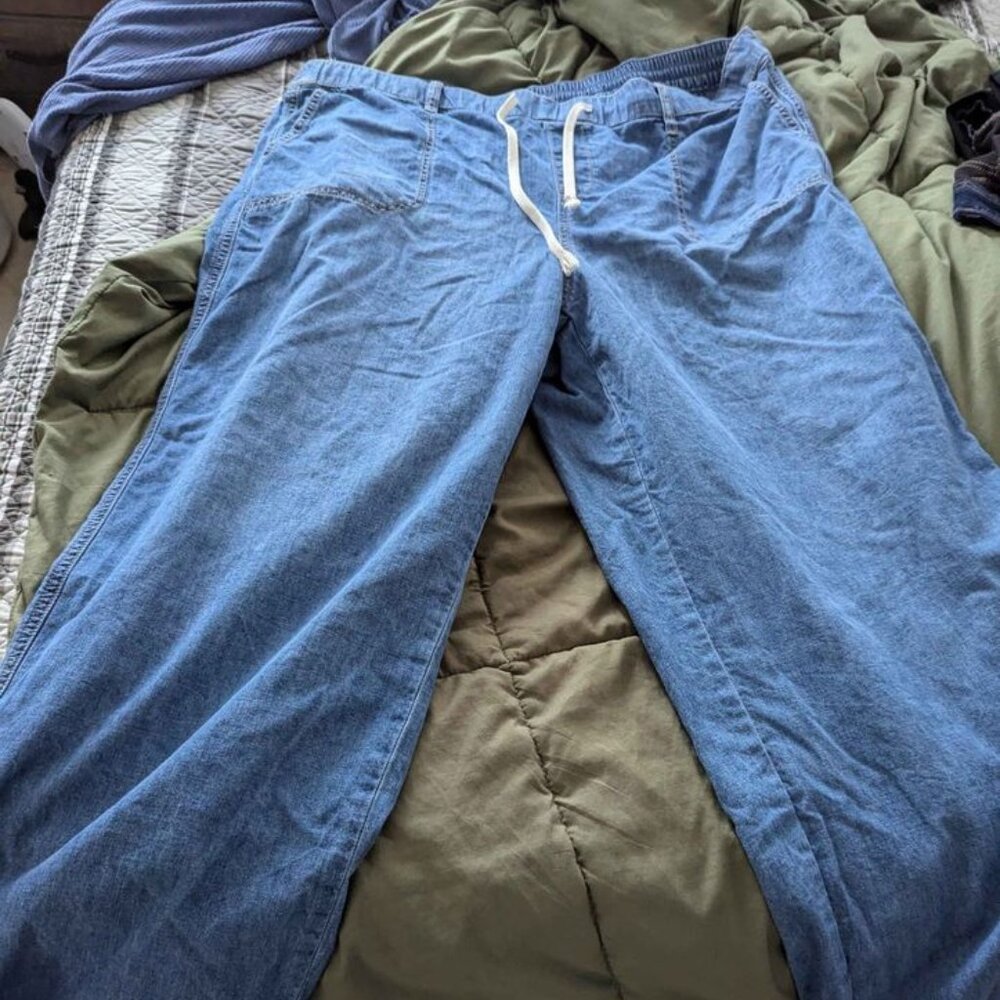 Torrid Pull-On Wide Leg Light Weight Jean